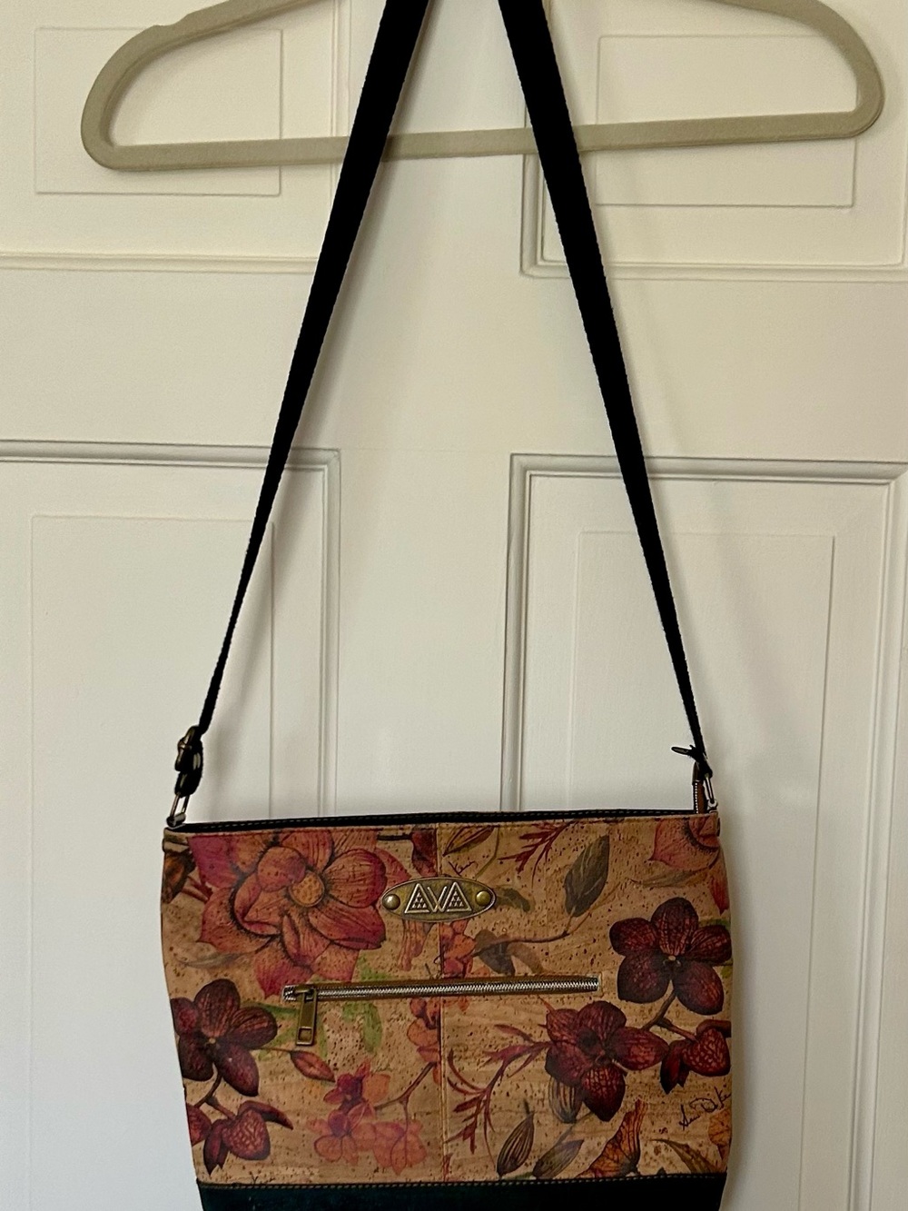 Sew Da Kine Hawaiian Cork  Floral Crossbody Bag with Adjustable Black Strap Cool